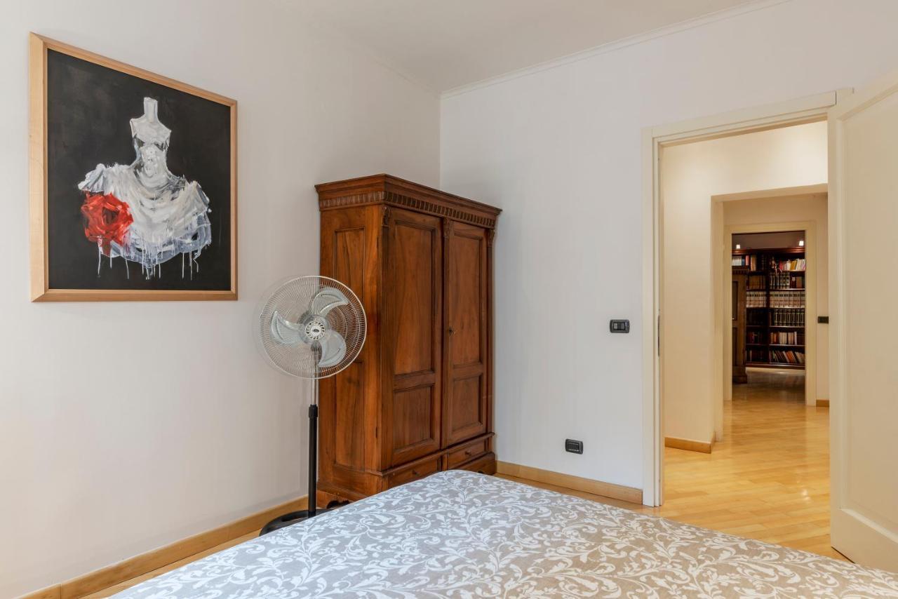 Pantheon View Apartment